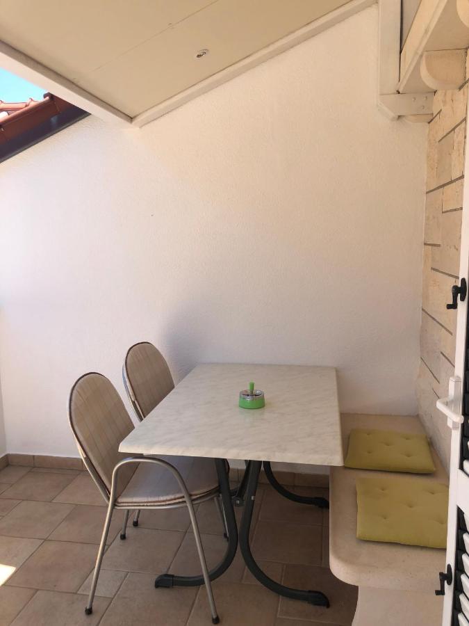 Apartmani Roberta Bol Ngoại thất bức ảnh